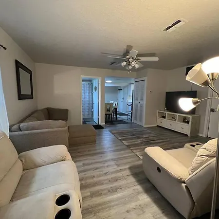 Home In Kissimmee With Huge Backyard